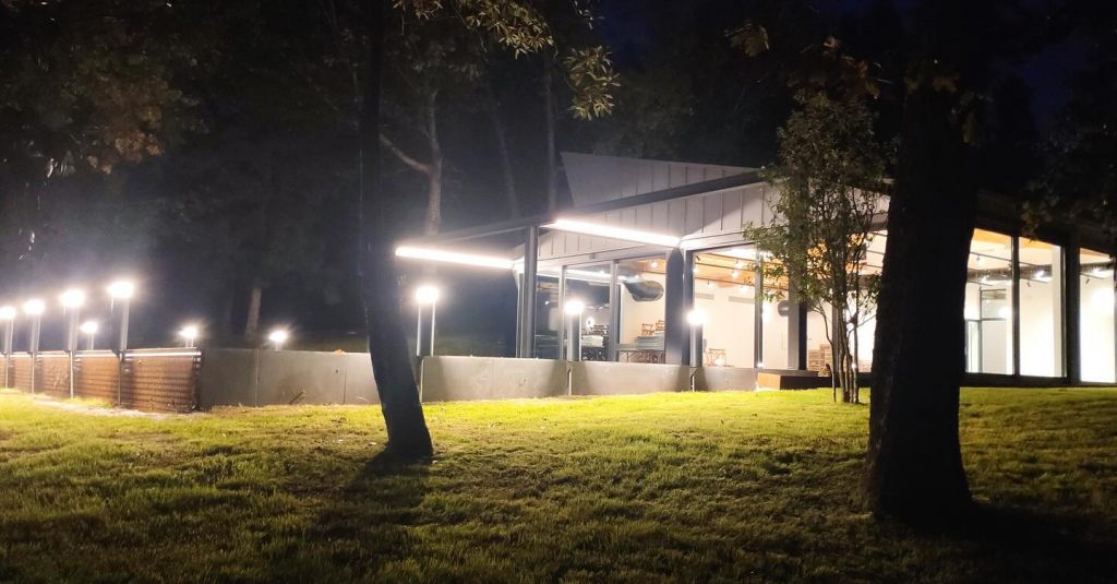 Instagram post from valdo_romero. This post is in position 8.