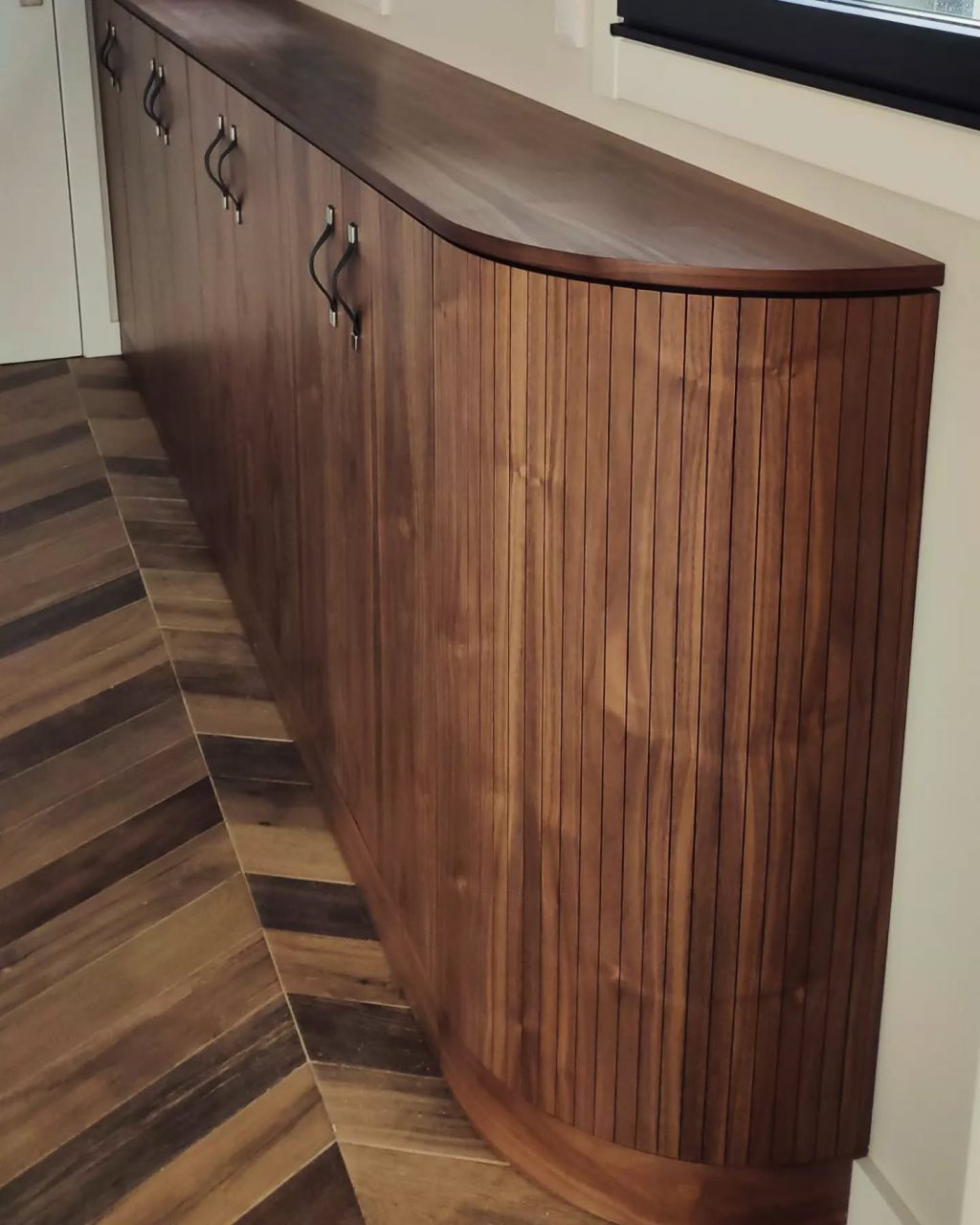 Instagram post from valdo_romero. This post is in position 11.