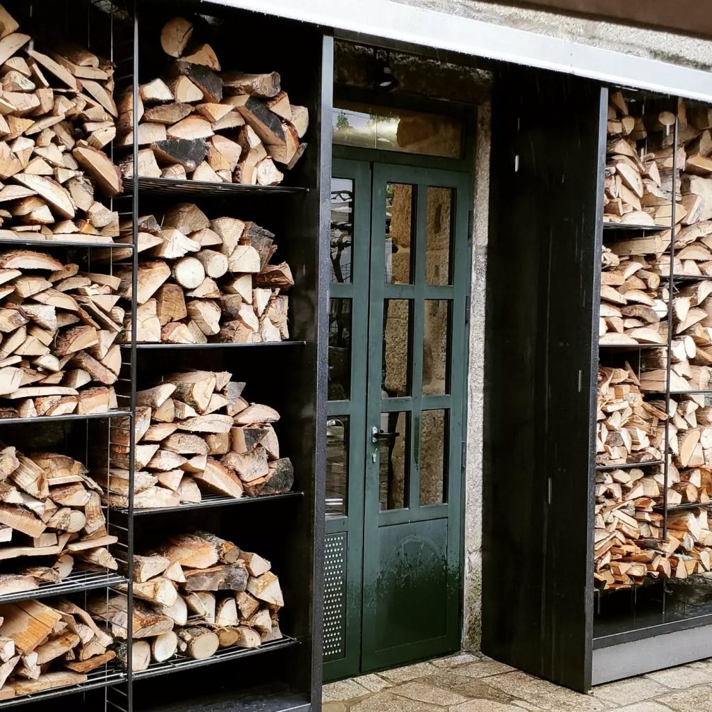 Instagram post from valdo_romero. This post is in position 9.