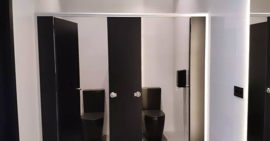 Instagram post from valdo_romero. This post is in position 6.