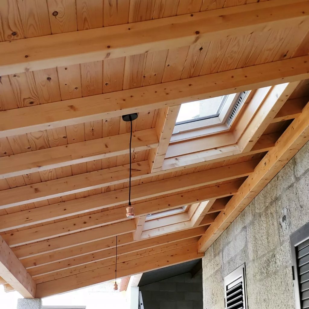 Instagram post from valdo_romero. This post is in position 5.