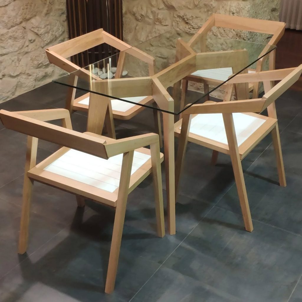 Instagram post from valdo_romero. This post is in position 4.