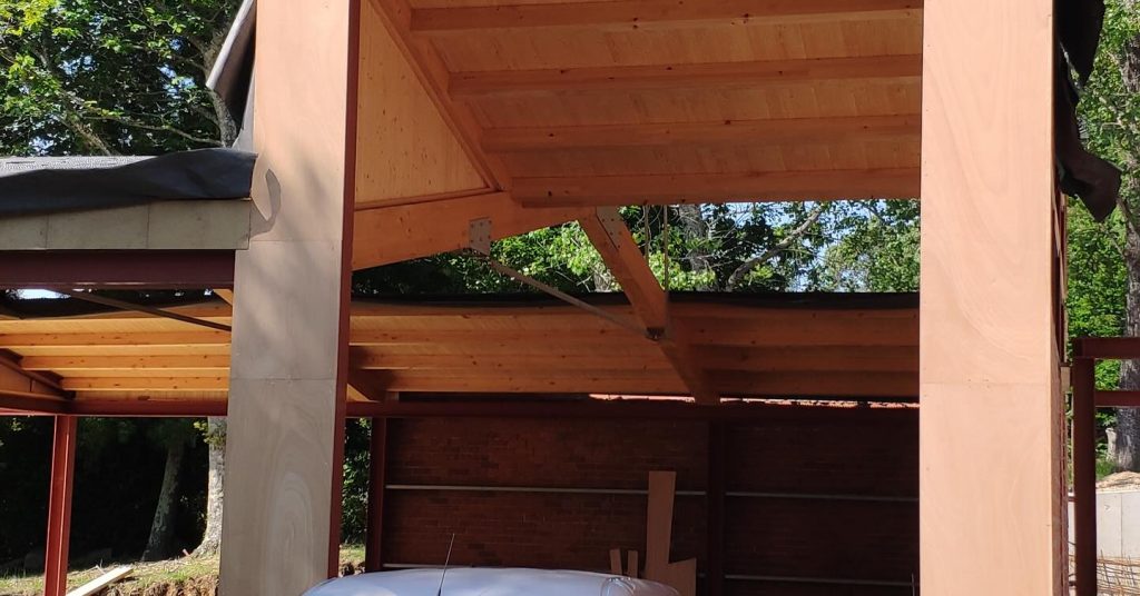 Instagram post from valdo_romero. This post is in position 2.