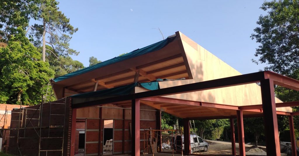 Instagram post from valdo_romero. This post is in position 3.