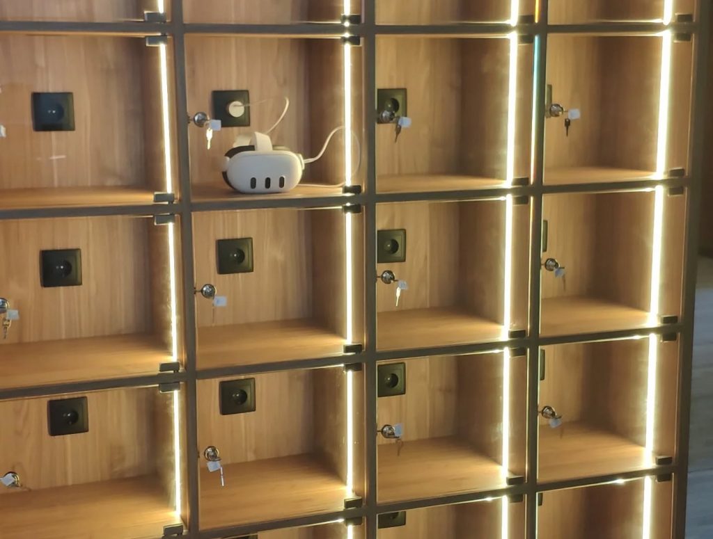 Instagram post from valdo_romero. This post is in position 6.