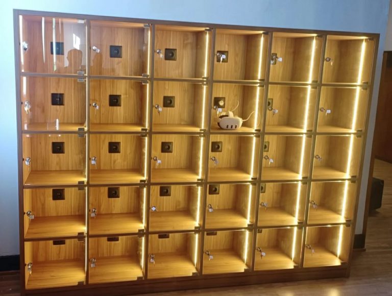 Instagram post from valdo_romero. This post is in position 6.