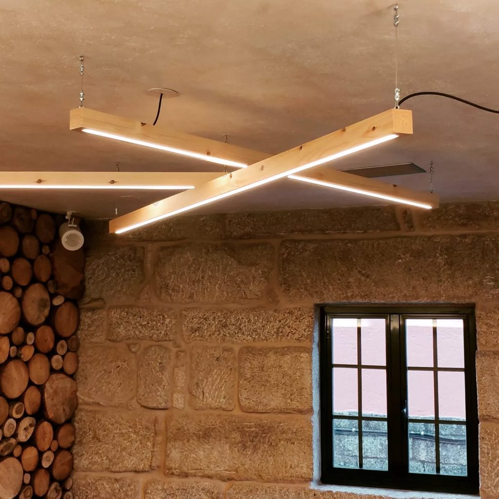 Instagram post from valdo_romero. This post is in position 0.