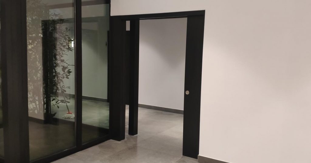 Instagram post from valdo_romero. This post is in position 2.